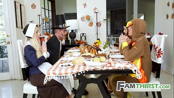 Thanksgiving_Squirt Fest With_Family
