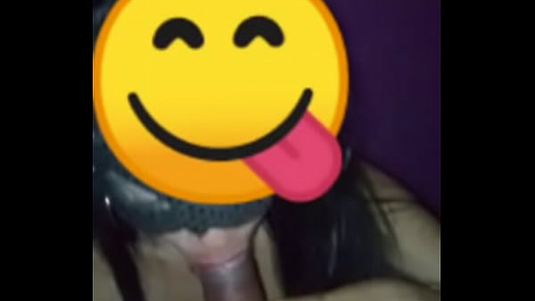 Chupando verga_soy una_puta me_encanta_chupar comenta si lo hago bien