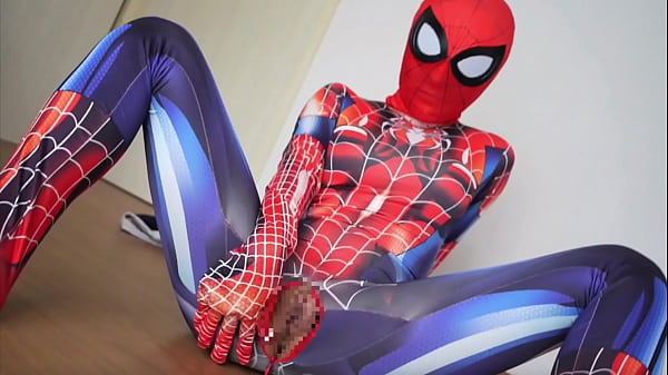 主観映像_こんな格好で スパイダーマンの姿で恥じらいながら犯されて激イキしちゃうド変態な彼女 ハメ撮り_正常位 羞恥_コスプレ 絶頂 マンコ 素人 カップル 投稿 個人撮影 日本人_えむゆみ