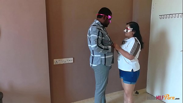Indian milf aunty shanaya fucked in standing_position